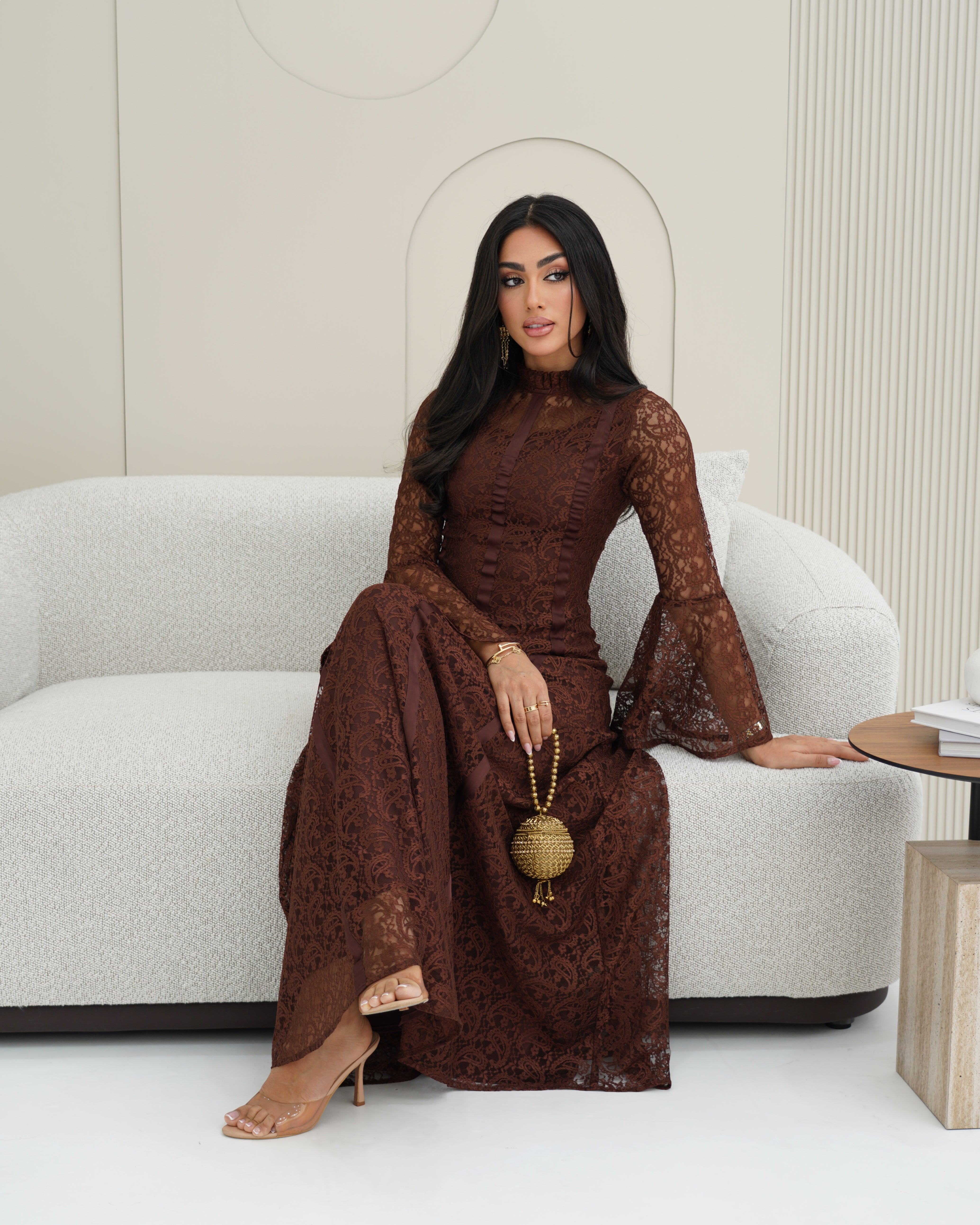 Naïa- Brown