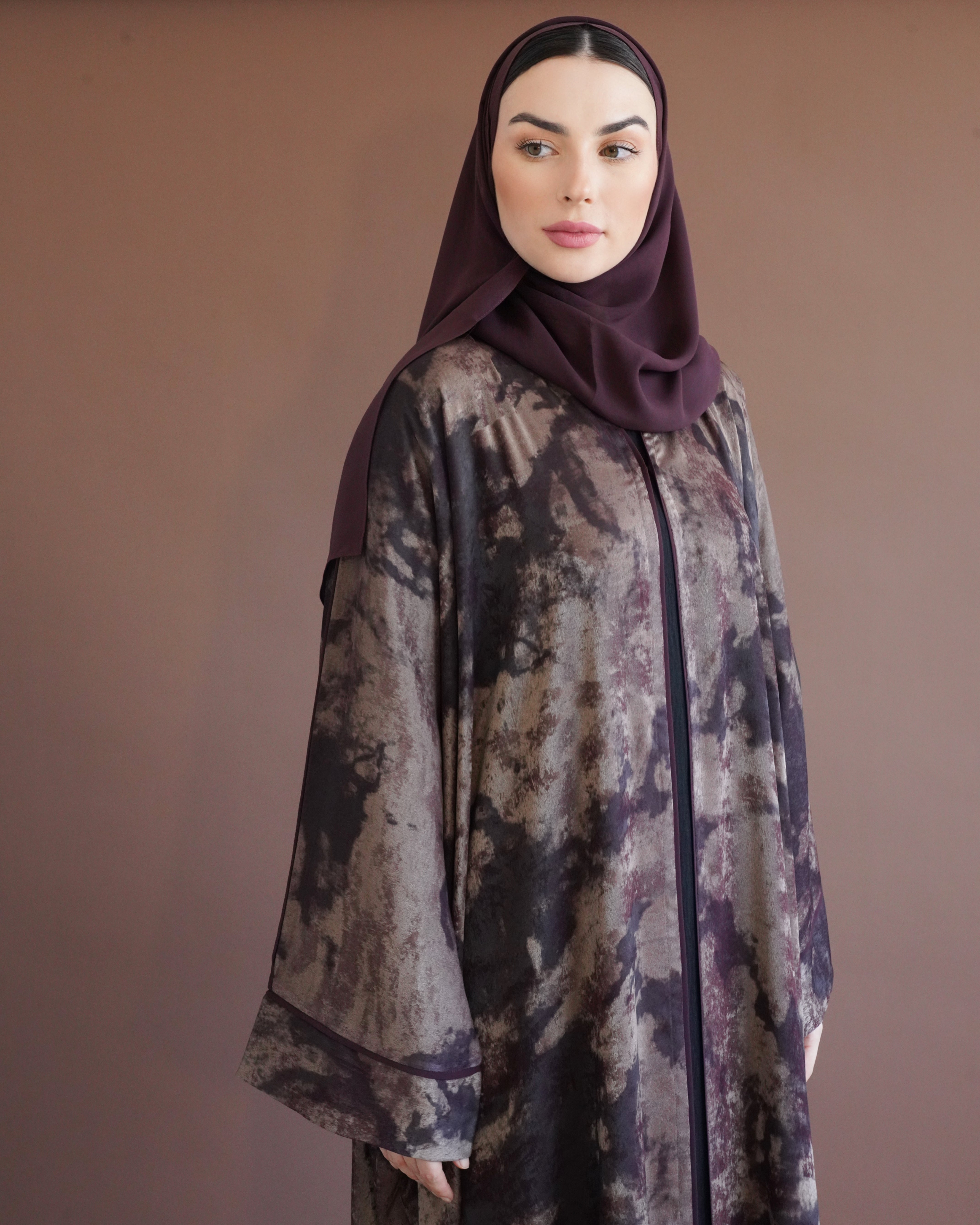 Rayelle Maroon Abaya