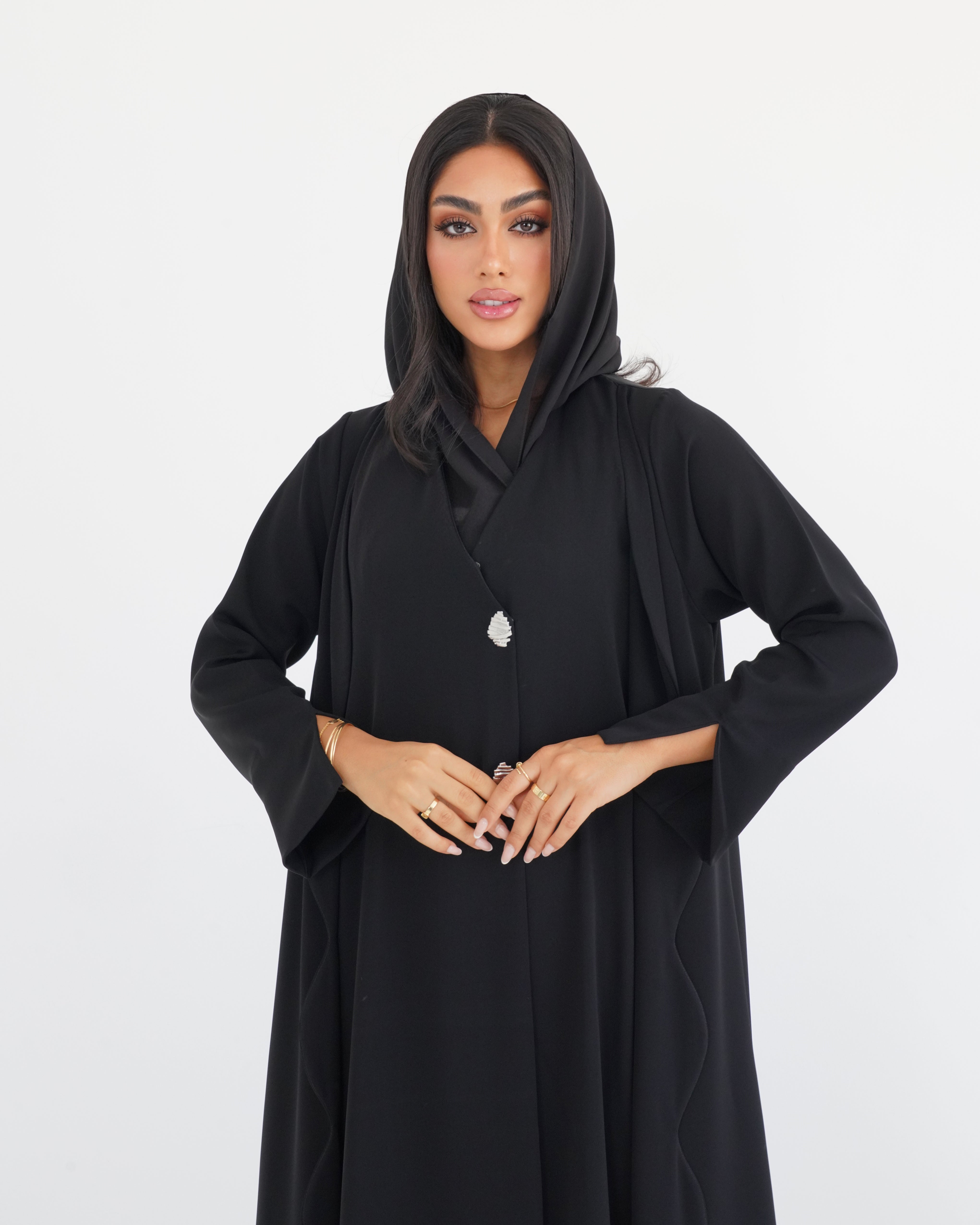 Nuvee Black Abaya