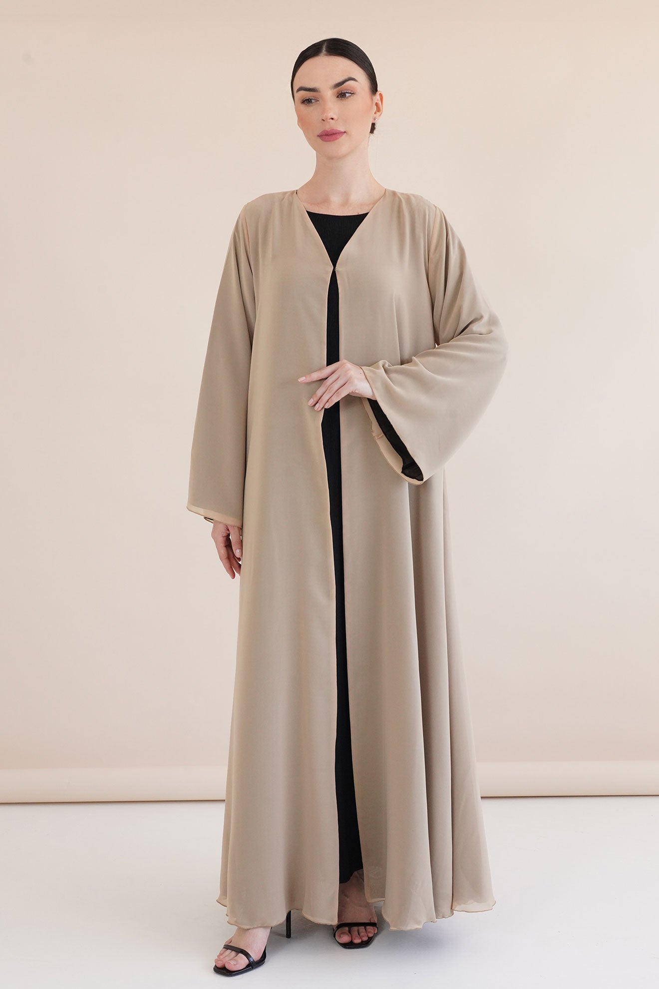 Delina Biege Abaya