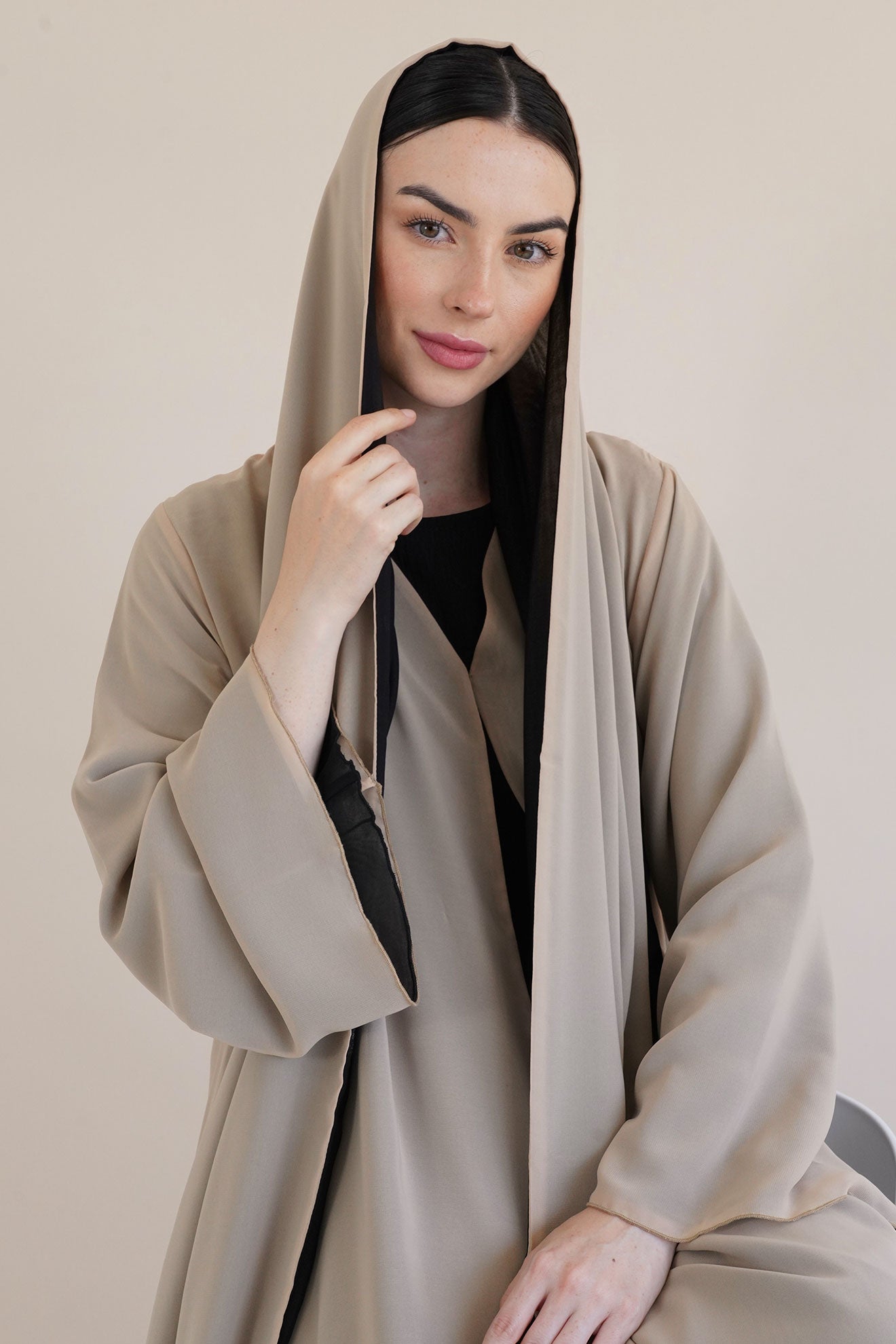Delina Biege Abaya
