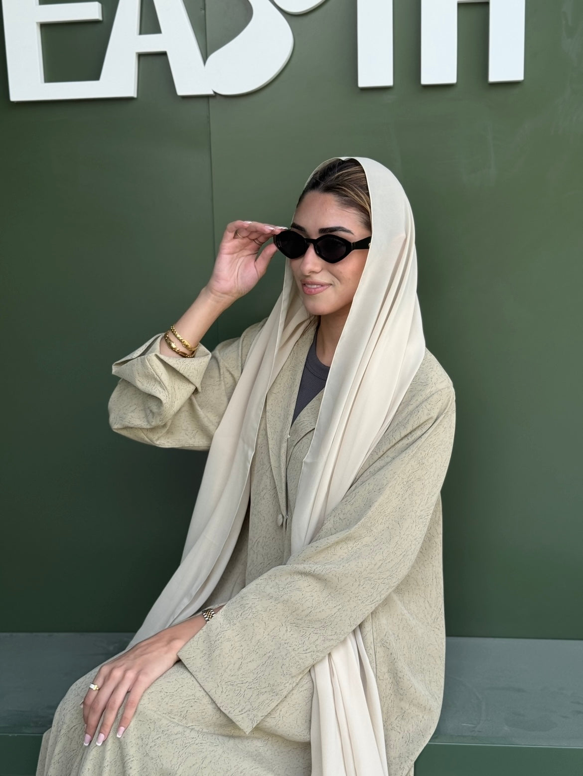 Zaina-Beige