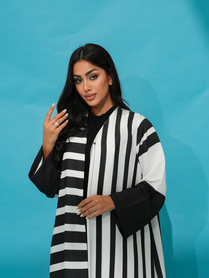 Yuki Black-White Abaya