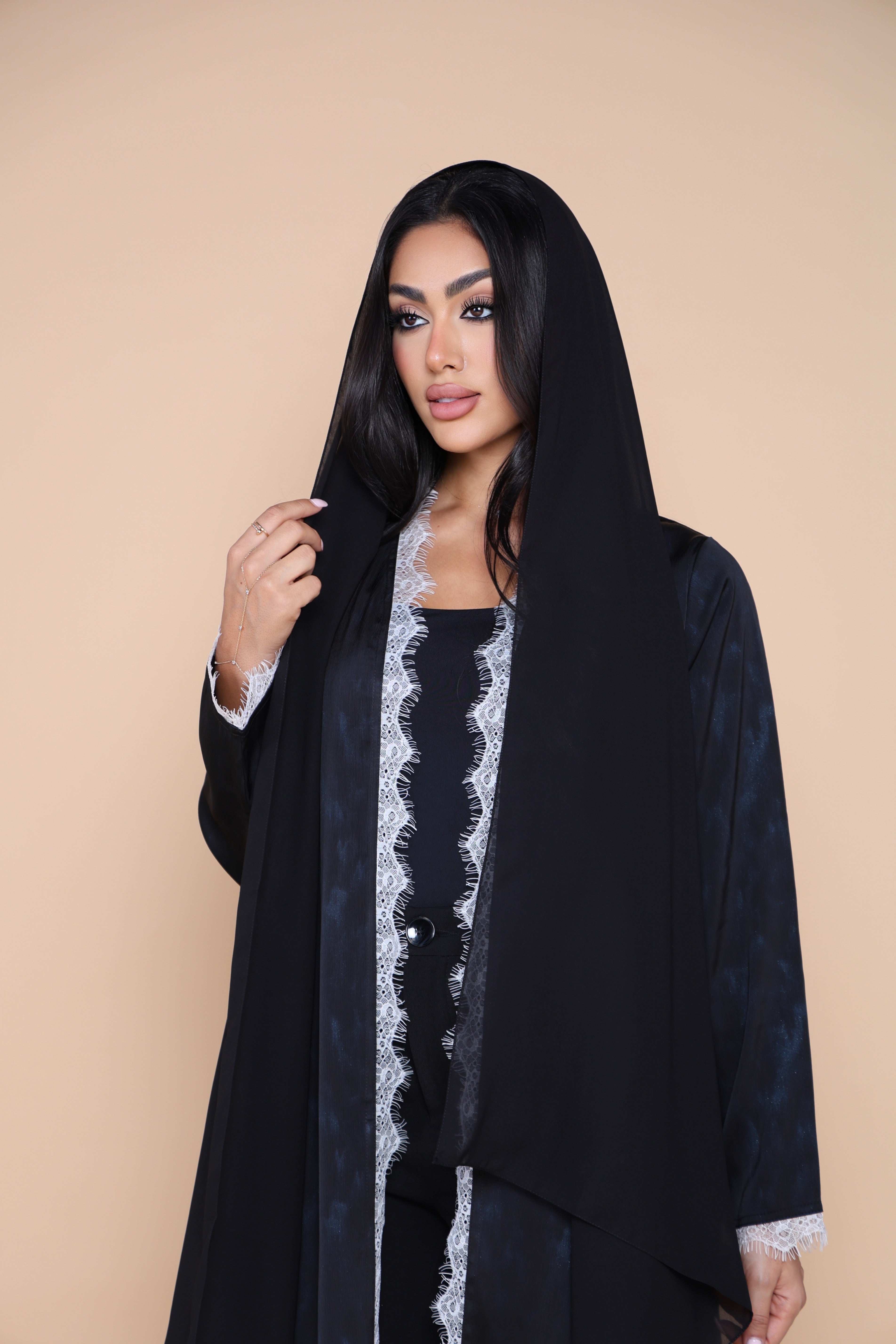 Vivienne-Black&Blue