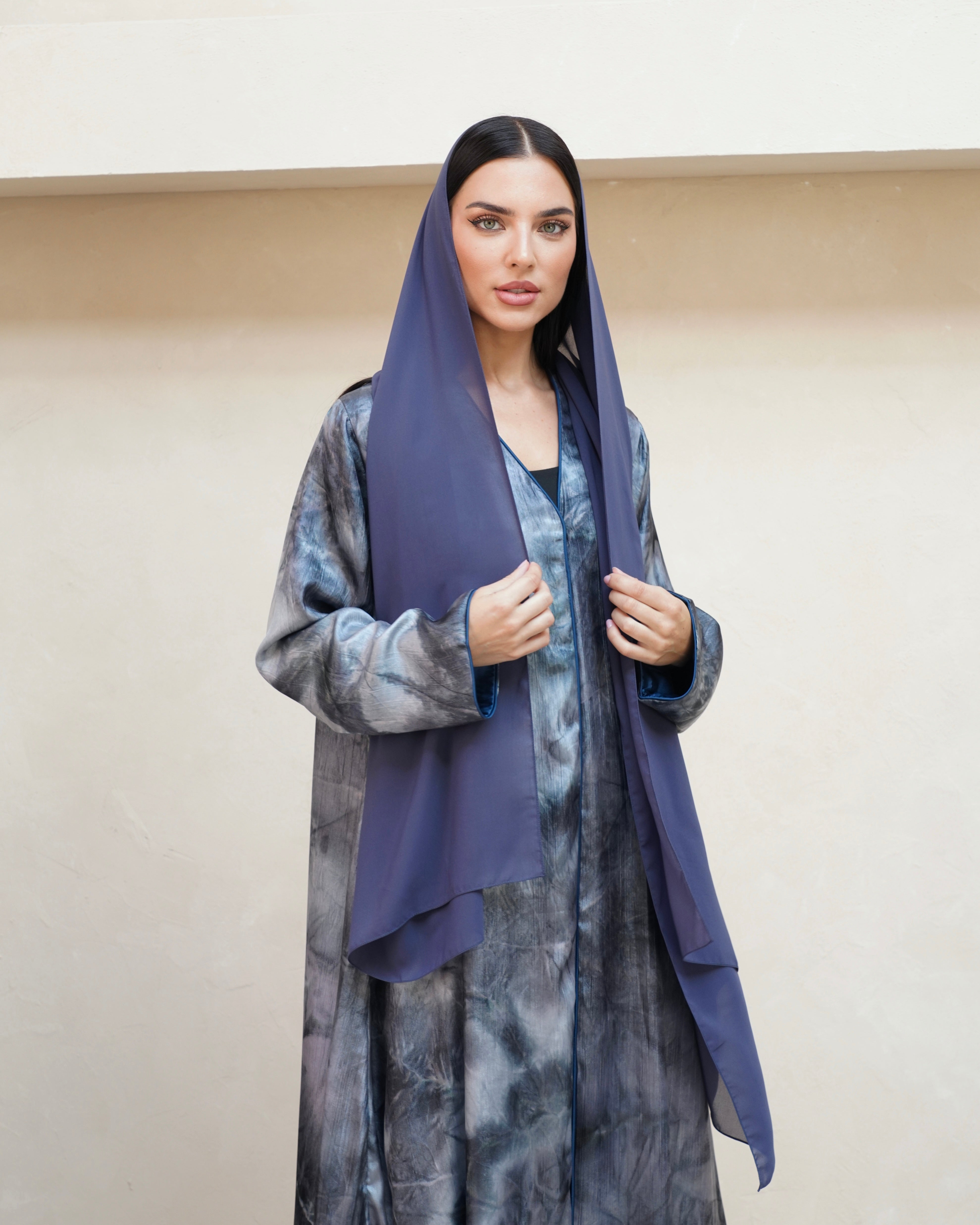 Selene Navy Abaya