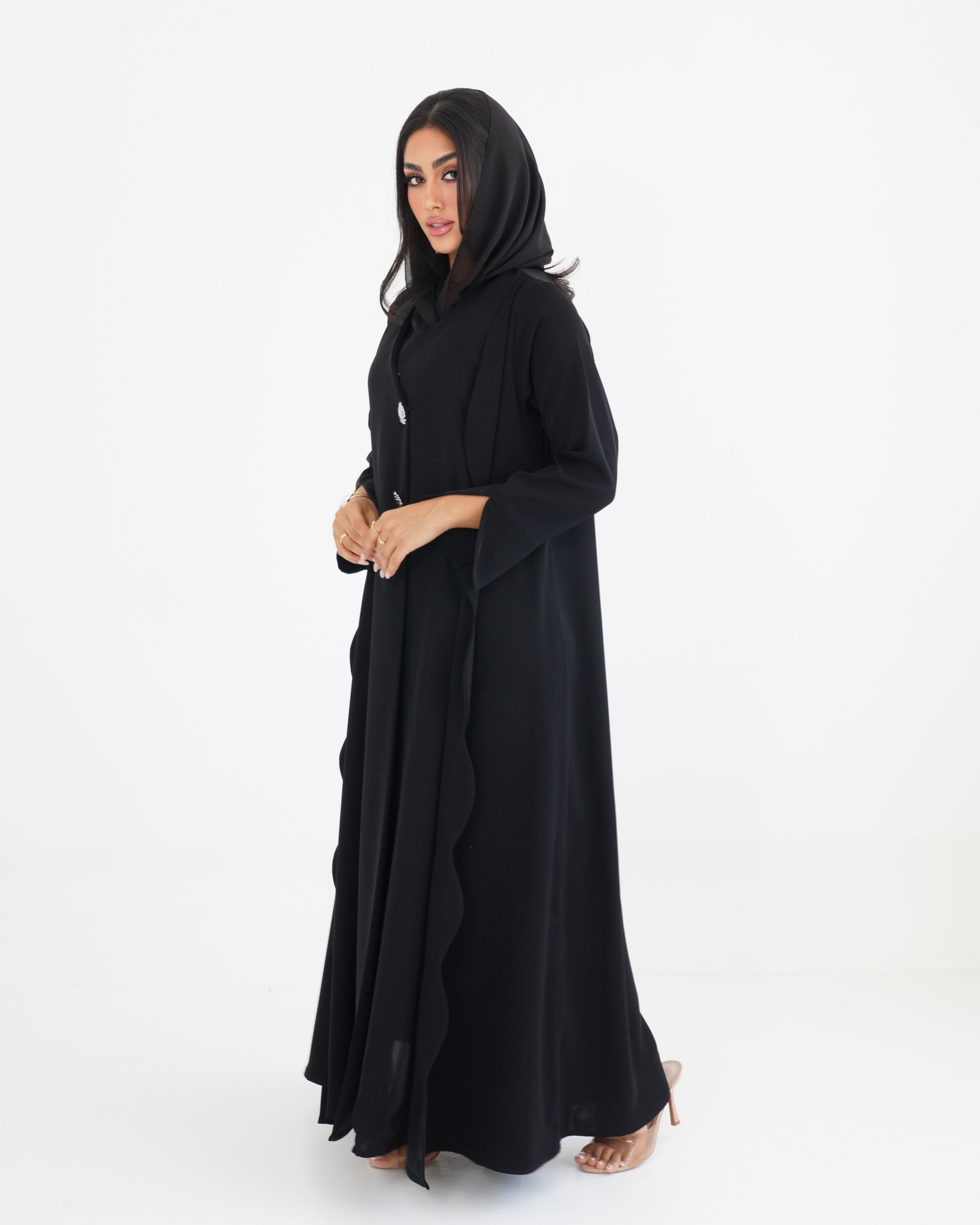 Nuvee Black Abaya