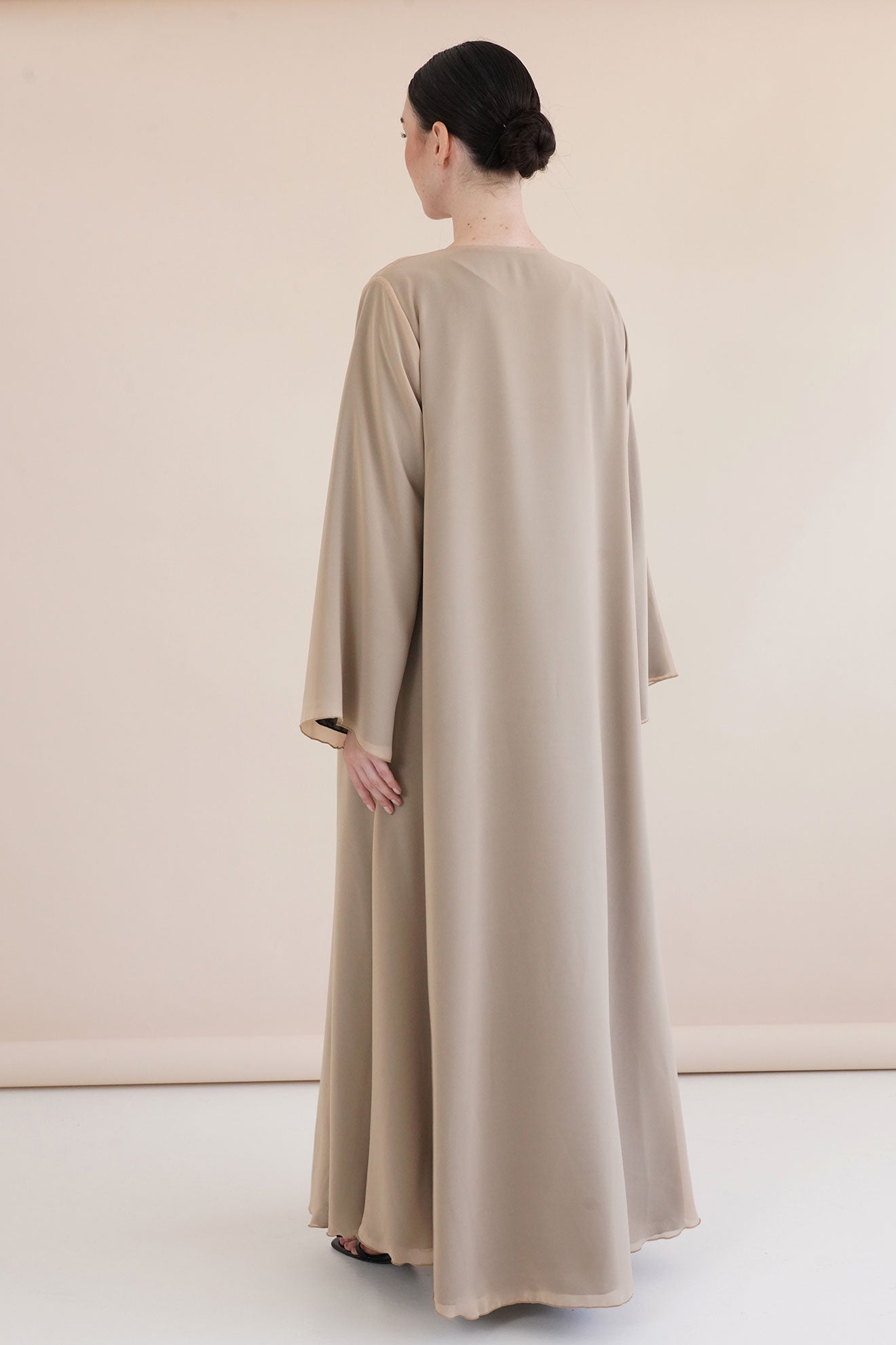 Delina Biege Abaya