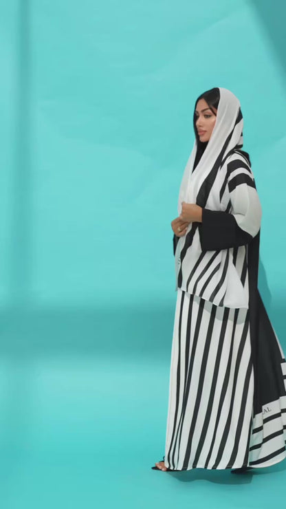 Yuki Black-White Abaya